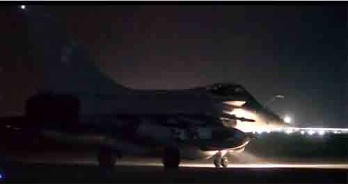 French warplanes carry massive airstrikes over IS de facto capital