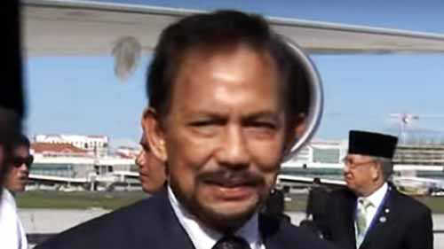 Sultan of Brunei departs Manila after successful APEC summit