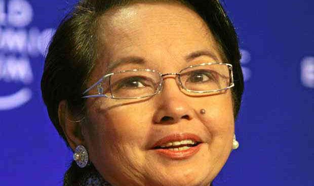 Arroyo freed from detention, out of VMC with convoy of cars
