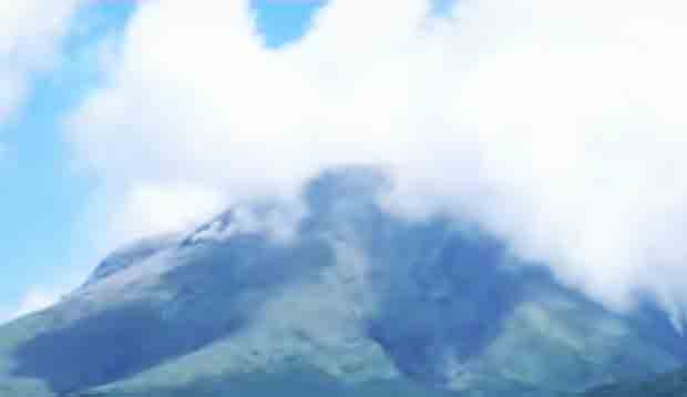 Bulusan volcano spews ash, the second eruption this week