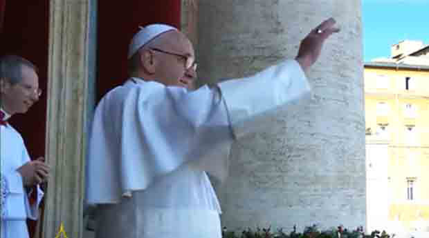 Receive the blessing by watching the Christmas Message and Urbi et Orbi from Pope Francis