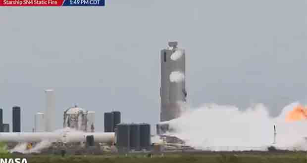 Raptor engine of SpaceX's Starship SN4 proptotye moments before its explosion to fiery explosion.